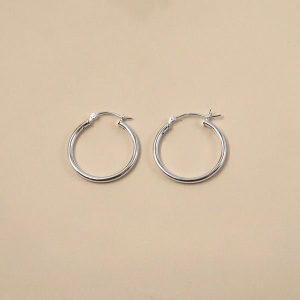 Janey Hoops